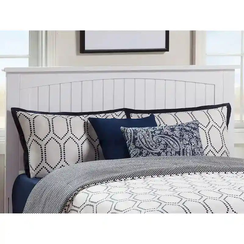 White Solid Wood Queen Platform Bed with Footboard and USB Charging