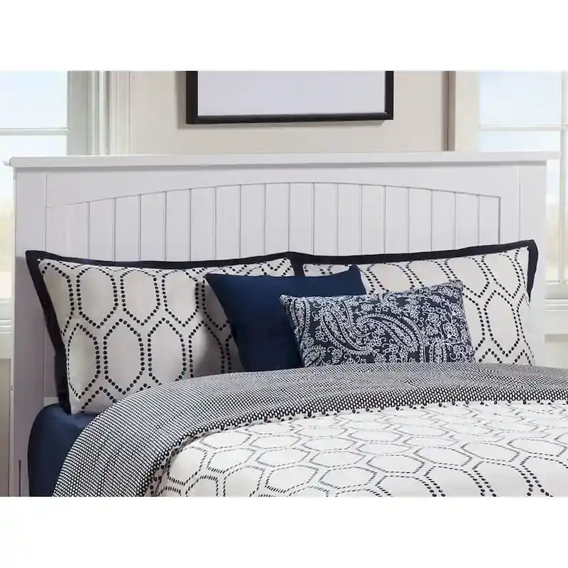 White Solid Wood Queen Platform Bed with Footboard and USB Charging