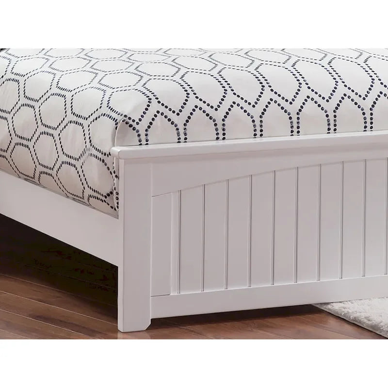 White Solid Wood Queen Platform Bed with Footboard and USB Charging