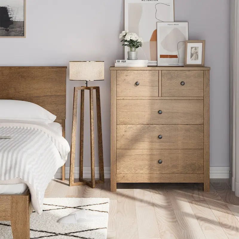 Modern 5-Drawer Wood Dresser with Solid Wood Legs